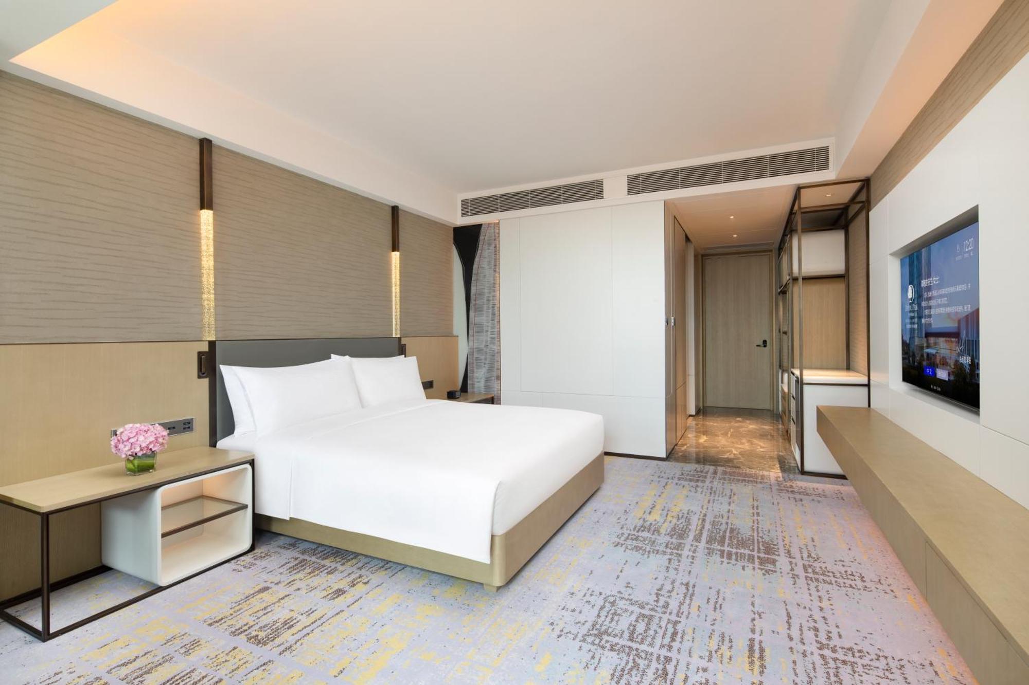 Hotel Doubletree By Hilton Kunming Airport Exterior foto